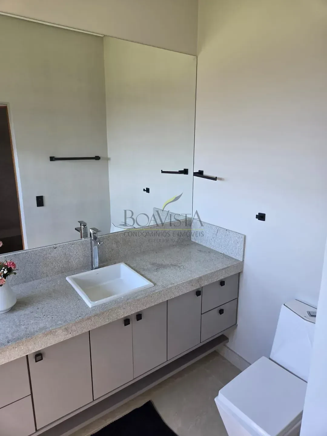 Imagem 05 da casa no Condomínio Porto Laranjeiras em Piracaia