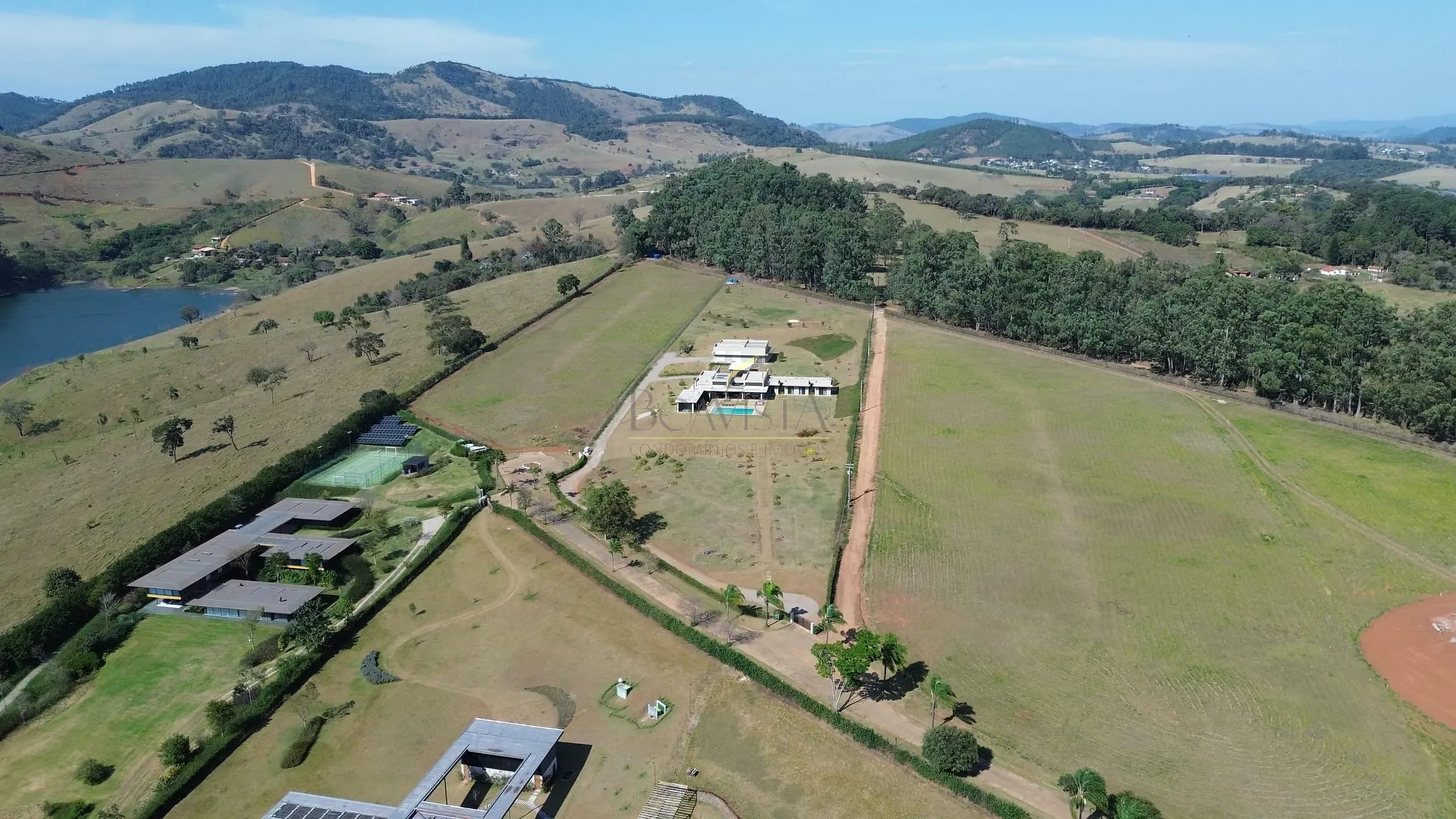 Imagem 05 do terreno no Condomínio Panorama em Piracaia com vista para a represa